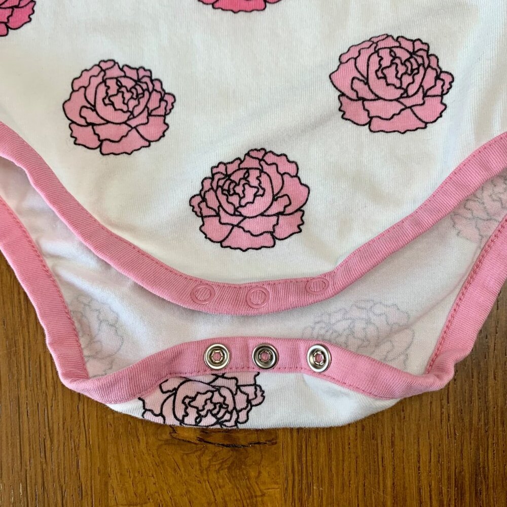 MONICA + ANDY Pink Floral Baby Bodysuit Girls 12-18 Organic Cotton Onesie Romper - Picture 3 of 5